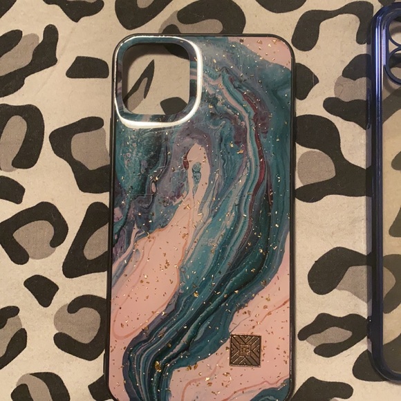 Lot of 11 pro max cases! - Picture 4 of 5